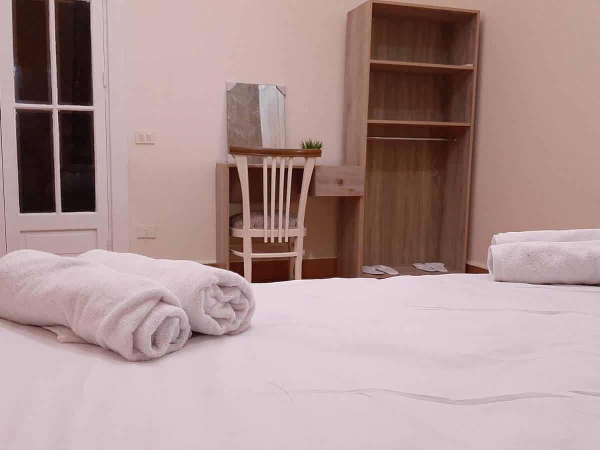 Royal Apartment In Talaat Harb Downtown القاهرة المظهر الخارجي الصورة