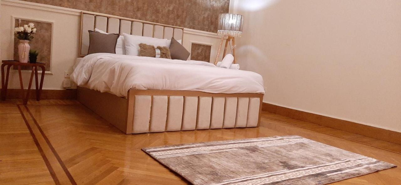 Royal Apartment In Talaat Harb Downtown القاهرة المظهر الخارجي الصورة
